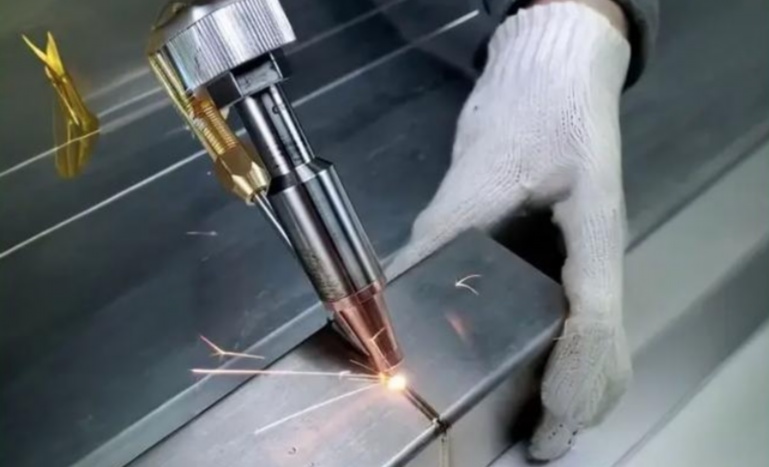 動力電池雙層板焊接工位容易燒邊？怎么解決